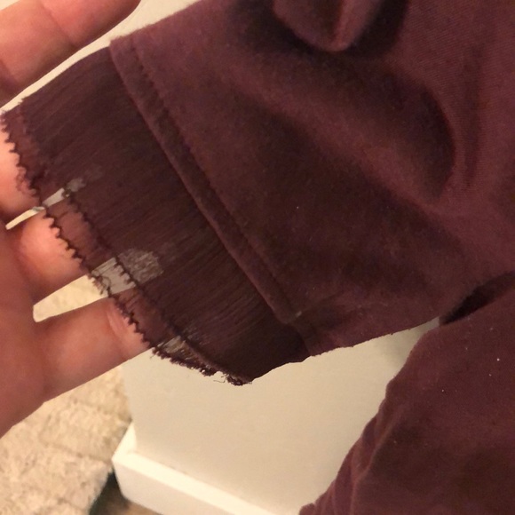 Maroon blouse with detailed sleeve - Picture 3 of 4